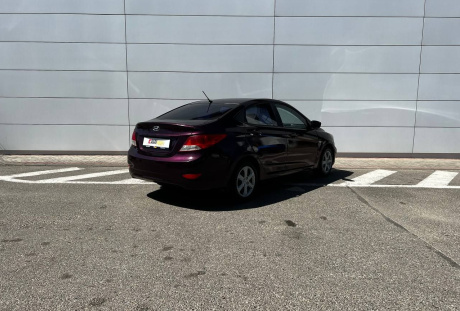 Hyundai Solaris 2013 года с пробегом 391 000 км, фото 4