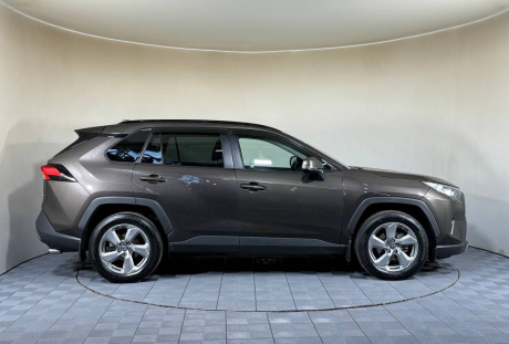 Toyota RAV 4 2021 года с пробегом 105 040 км, фото 4