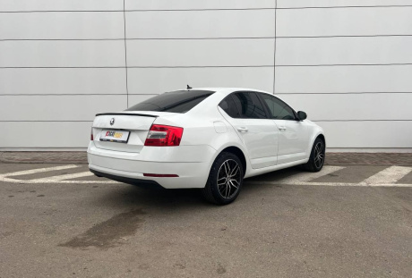 ŠKODA Octavia 2017 года с пробегом 460 200 км, фото 4