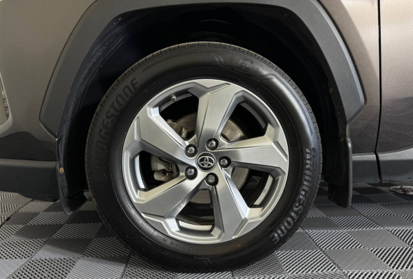 Toyota RAV 4 2021 года с пробегом 105 040 км, фото 23
