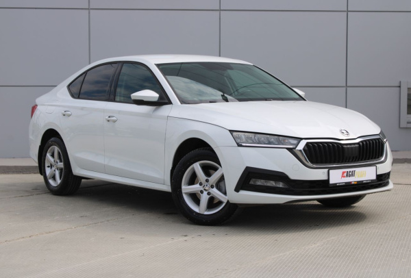 ŠKODA Octavia 2021 года с пробегом 70 098 км, фото 3